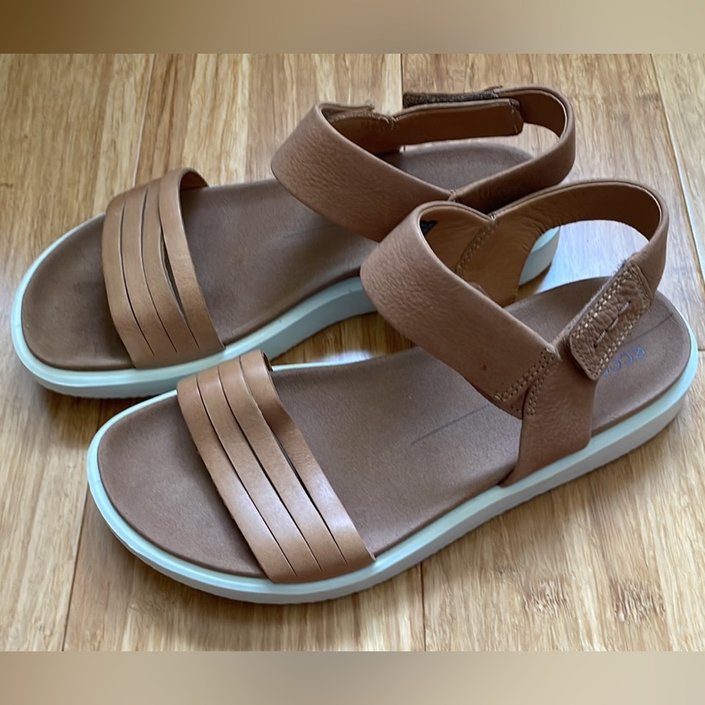 Ecco Flowt Sandals